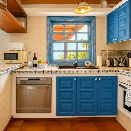 Barranco De Cernicalos Country house *
